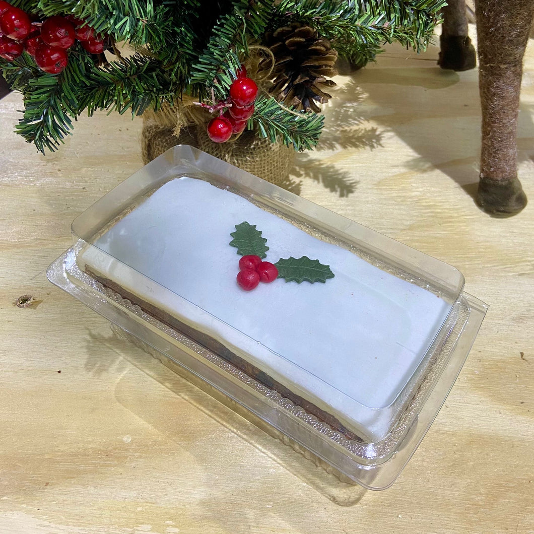 Lambing Shed Christmas Cake (Rectangular)